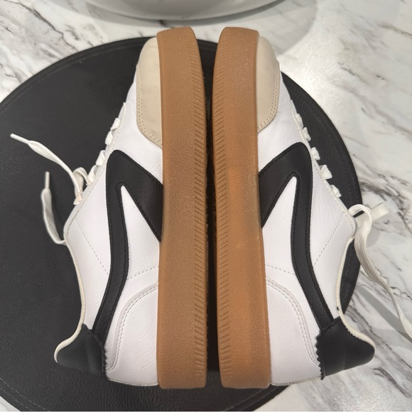 DV by Dolce Vita White and Tan Women's Sneakers size 7.5 - Picture 15 of 16